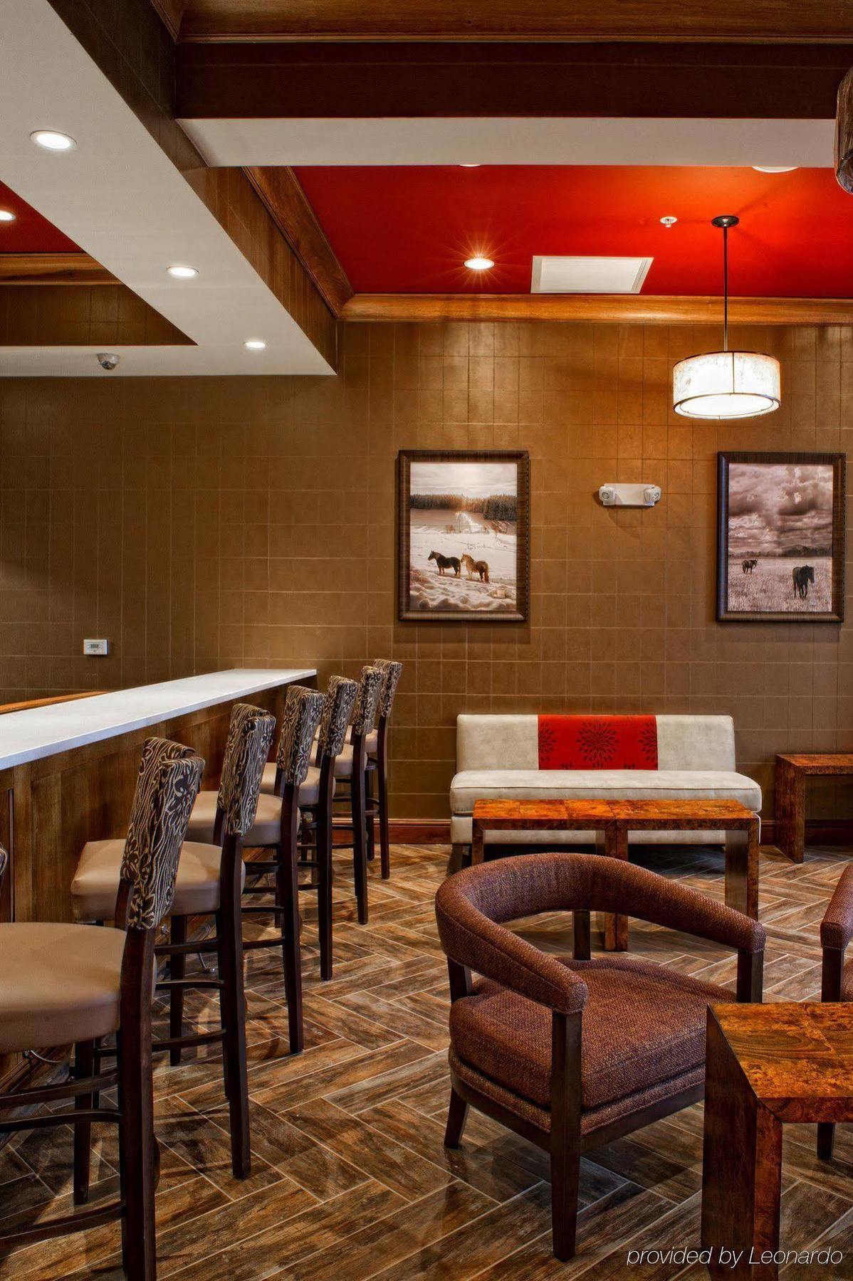 Hilton Garden Hotel 3*