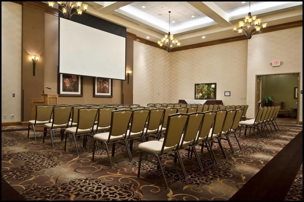 Hilton Garden Hotel 3*